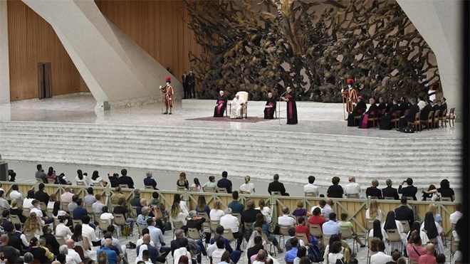 Papina kateheza srijedom: Noemi, savez između generacija koji otvara budućnost
